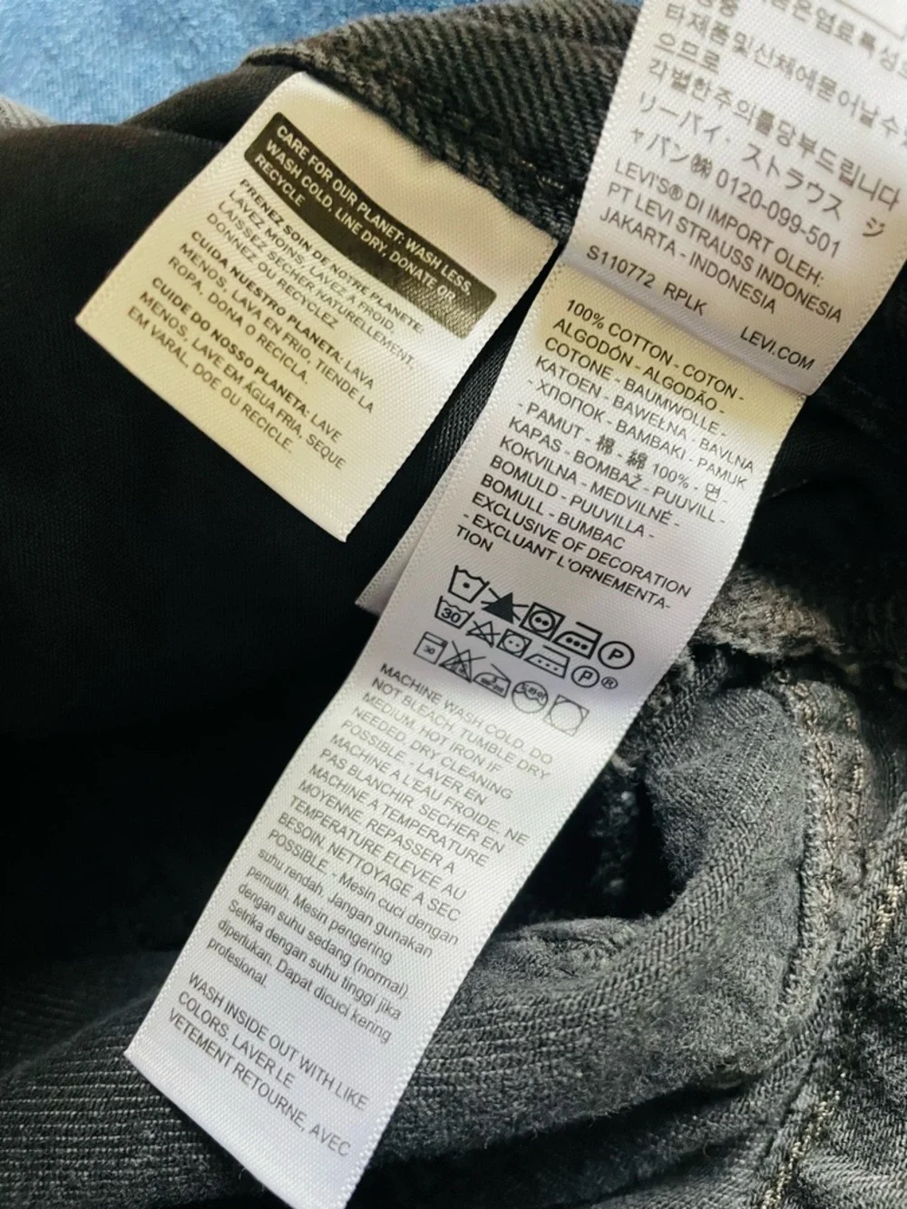 Levi’s SIZE 28 x 31 Cinch Baggy high rise wide leg jeans in washed black - Picture 7 of 8